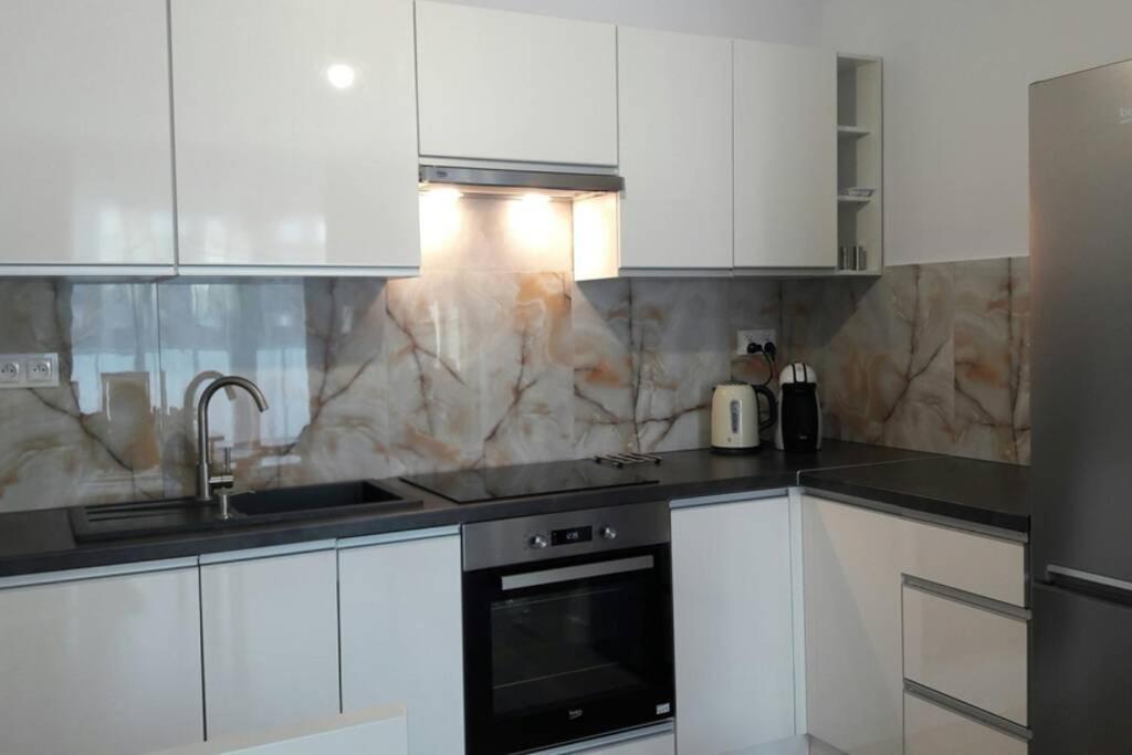 Lux Apartment Close To Medicover And Paley 华沙 外观 照片
